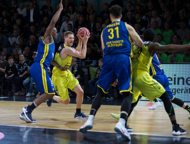 意为他提供 意为他提供