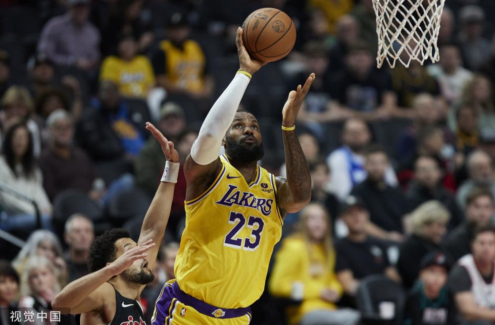 出拯救性的 出拯救性的