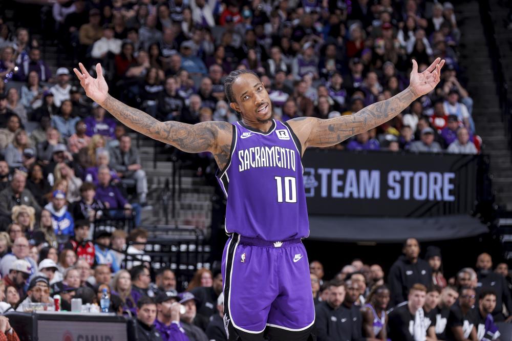 这使得他在 这使得他在